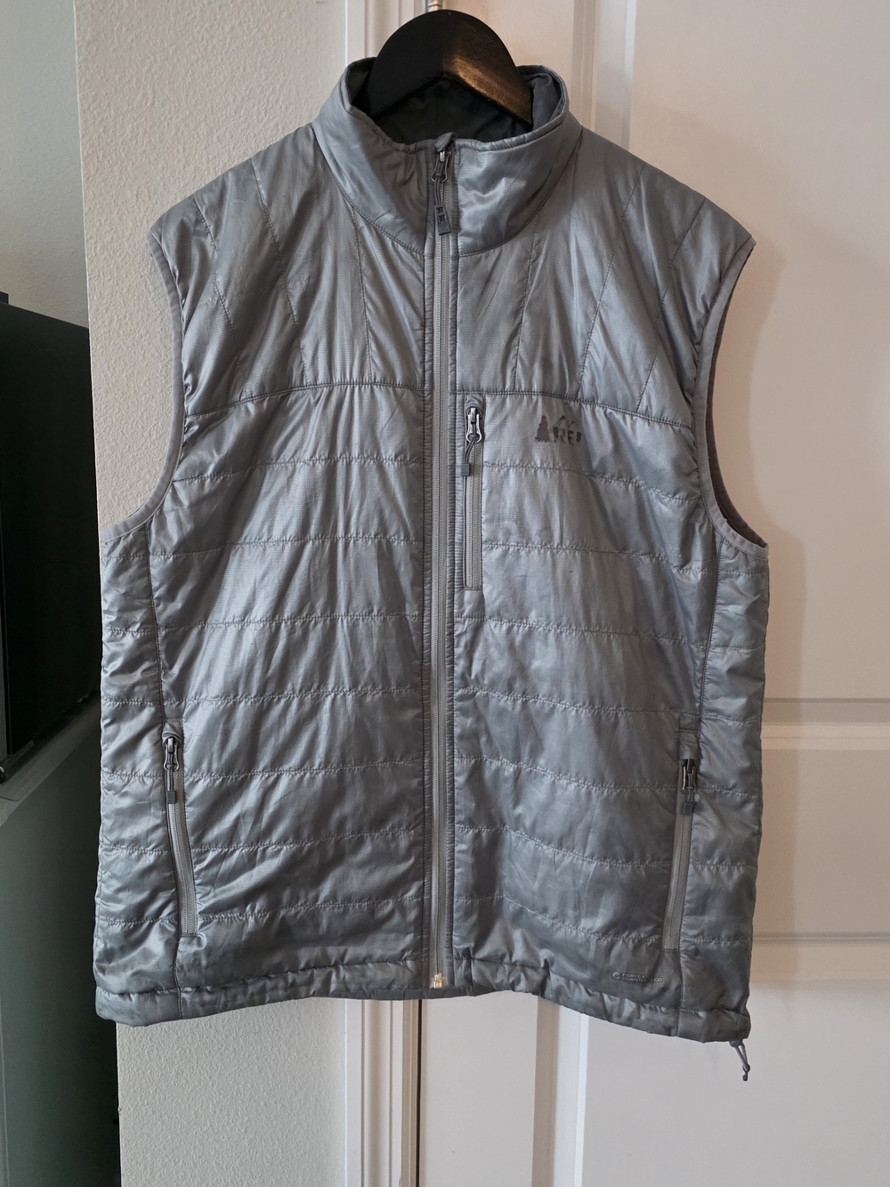REI Co-op Men's Revelcloud PrimaLoft Gold Gray Quilted Men's Vest Size L